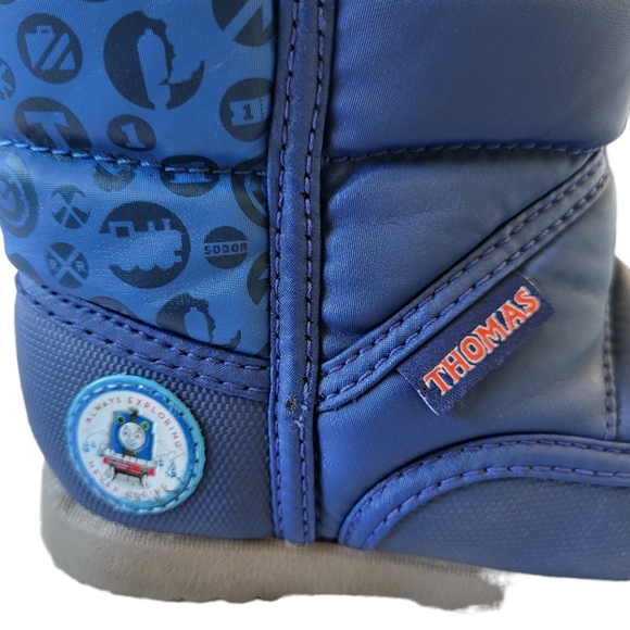 Thomas &Friends snow boots size 7